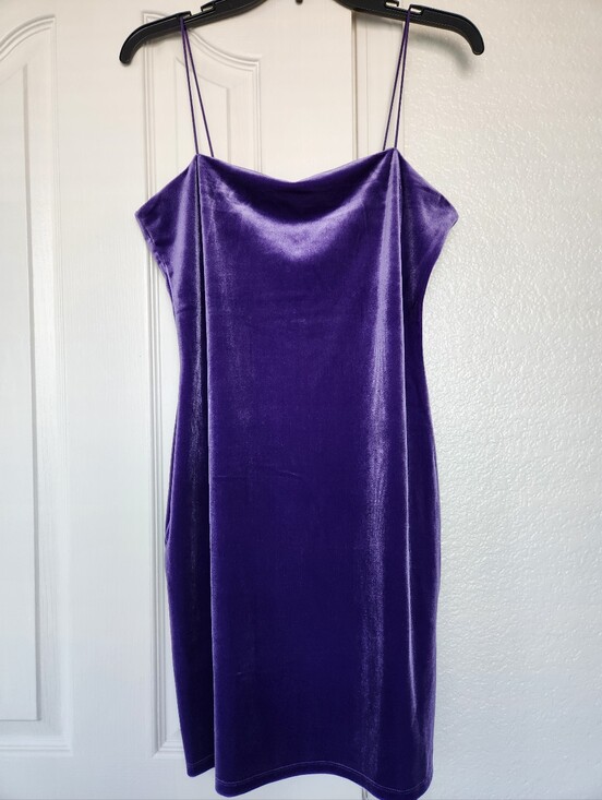 H&M Dresses & Skirts - H&M Purple Velvet Mini Dress Size M